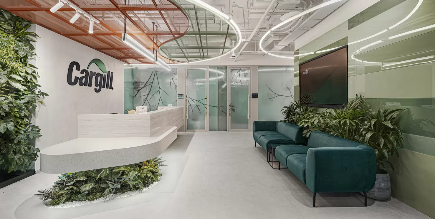 Рабочие кресла и мягкая мебель в офисе компании Cargill
